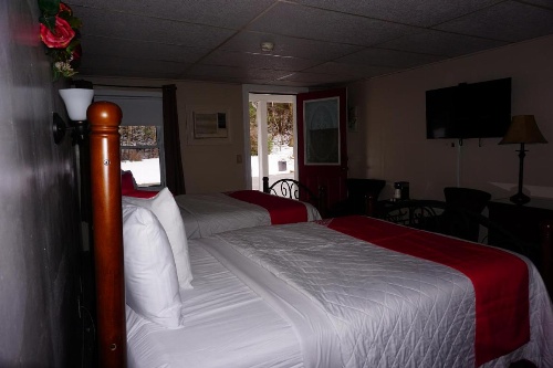 Stay Berkshires image 18